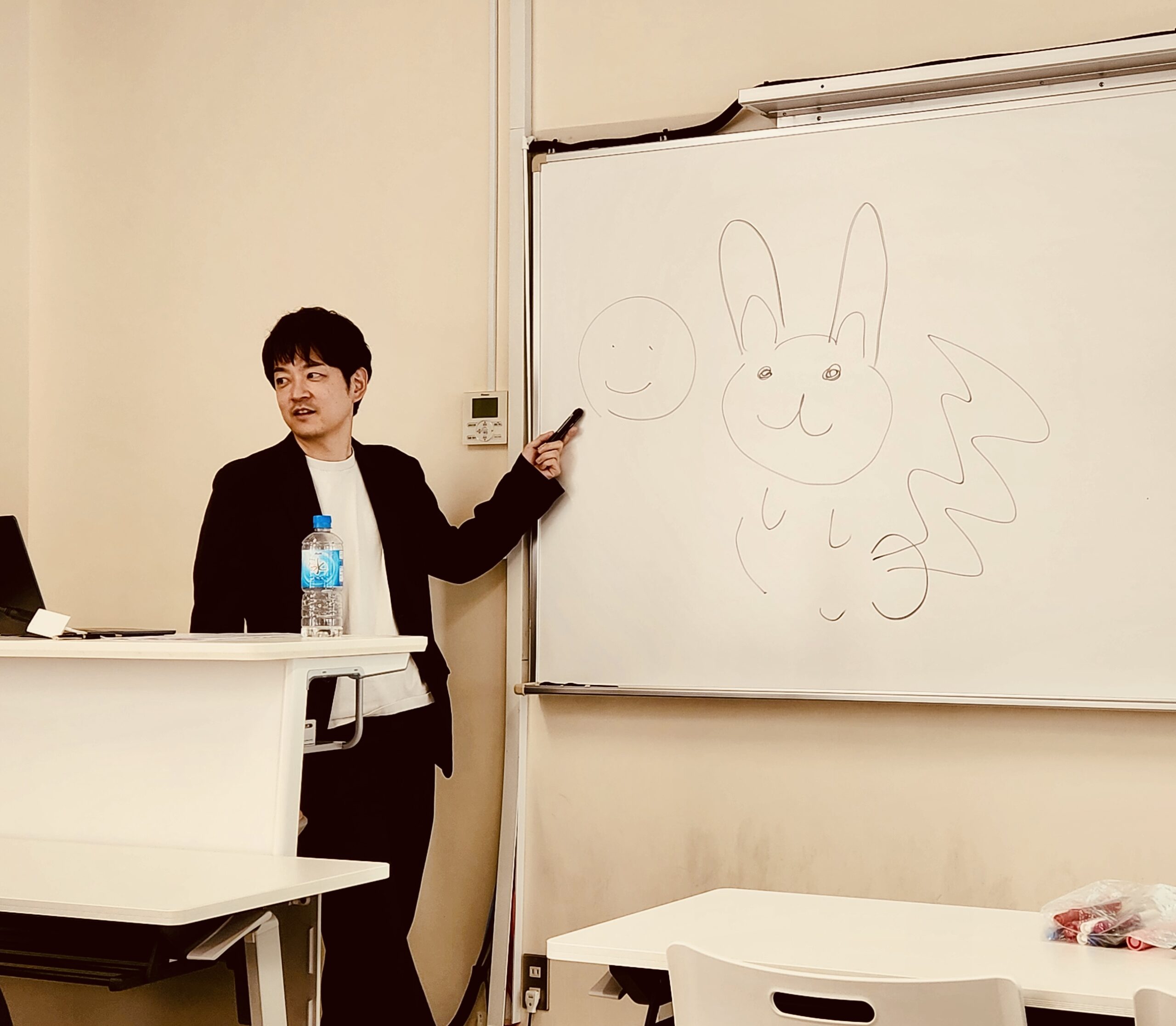 フェリス女学院大学で講義を行いました。