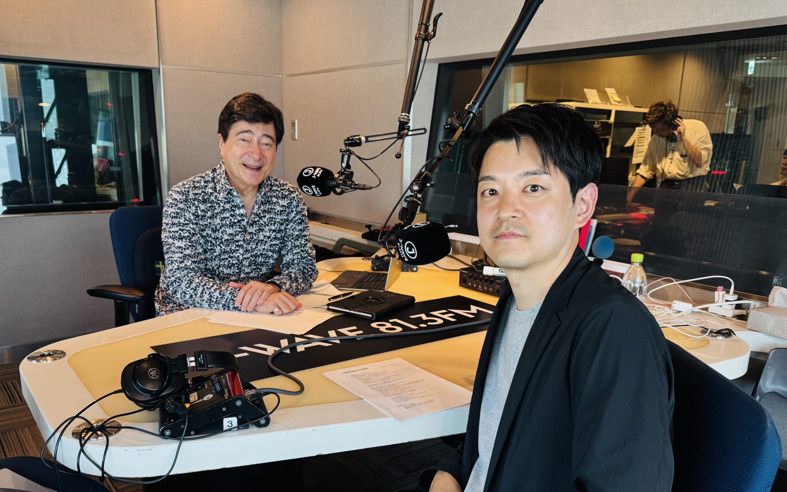 J-WAVE「midday lounge」にゲスト出演しました。